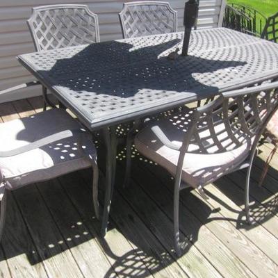 CAST Iron Patio Outdoor Suites and Lounge Chairs 