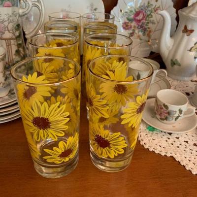 vintage sunflower glasses