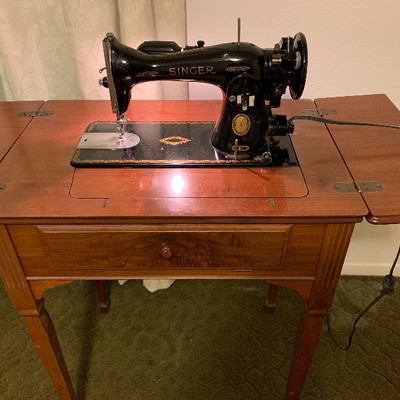 working vintage singer sewing machine