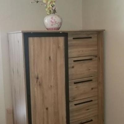 Cabinet/dresser
