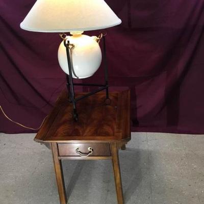 Hekman Table and Lamp