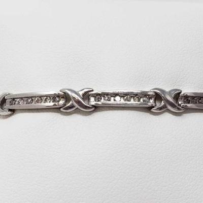 #147: 14k White Gold Diamond Bracelet, 10.4g
Weighs approx 10.4g, measures approx 7