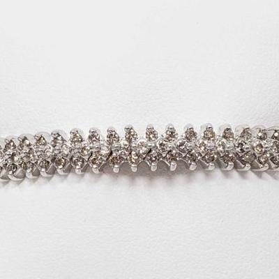 #122: 14k White Gold Diamond Bracelet, 17.6g
Weighs approx 17.6g
