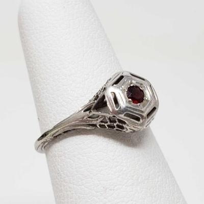 #56: 14k White Gold Rings with Center Stonex 1.8g
Weighs approx 1.8g, size 4.5