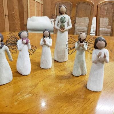 #1104: 6 Willow Tree Figurines
They are all hand panted and collectable.. measurements in Pictures
