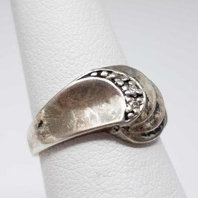 #208: Sterling Silver Ring with Diamonds, 3g
Weighs approx 3g, size 5.5