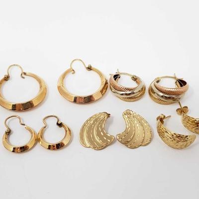 #96: 5 Pairs of 14k Gold Earrings, 10.3g
Combined weigh approx 10.3g