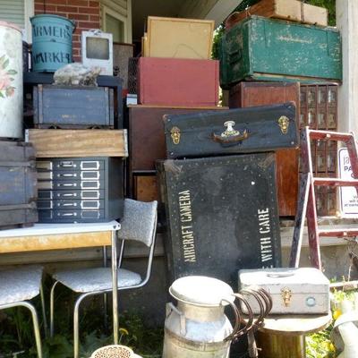 Estate sale photo