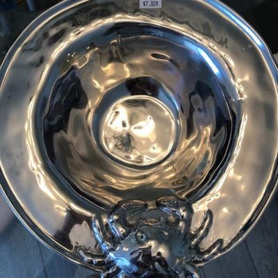 Metal crab bowl