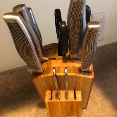 Oneida Cutlery set