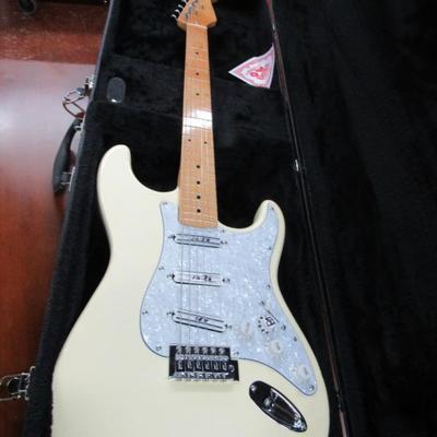 Fender Electric guitar with hard case