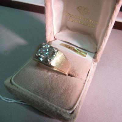 14kt gold men's diamond ring