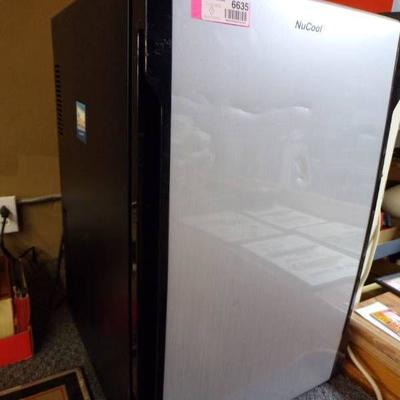NuCool Dorm Refrigerator - 18 x 28 working