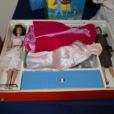 Barbie's & Clothes