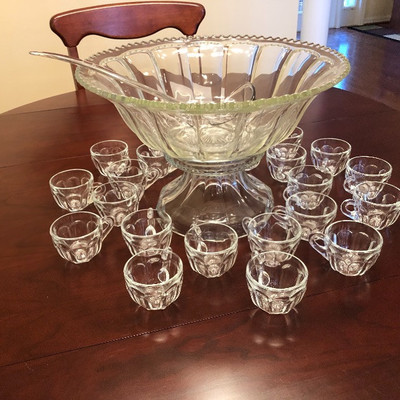 Vintage Heisey Glass Punch Bowl w/23 cups