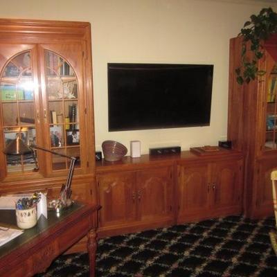 Custom Wall Unit Can Be Separated 