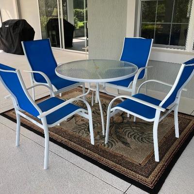 White Metal Outdoor Glass Top Table w/Blue Sling Chairs 
