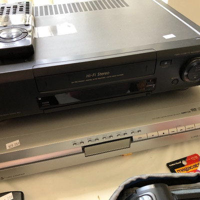 DVD Player, VCR