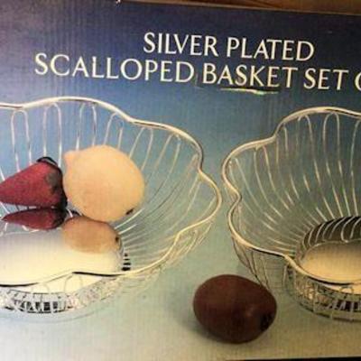 AHH001 Silver Plated Scalloped Baskets