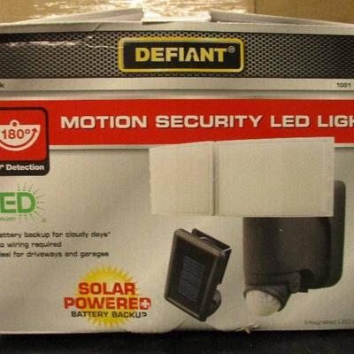 DEFIANT LED Motion Security Light