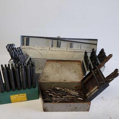 #1043: Pittsburgh Transfer Punch Set and Various Drill Bits
Pittsburgh Transfer Punch 28 Piece Set and Approximately 114 Various Drill Bits