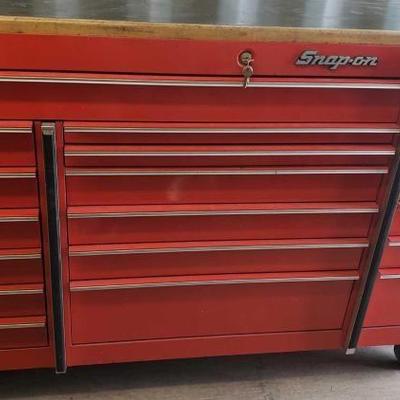 #1000: Snap-On Tools Rolling Tool Box Full of Assorted Tools with Keys
Measures approx 65