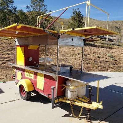 #600: Hot Dog Cart
Hot Dog Cart 14ft×11ft, 9ft 9in Tall, Triple Sink, Drink Refrigerators, Condiment Trays, Hot Dog Trays and Food...