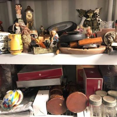 #1273: Assorted Figurines, Decor, Decorative Plates and More
Assorted Figurines, Decor, Decorative Plates and More