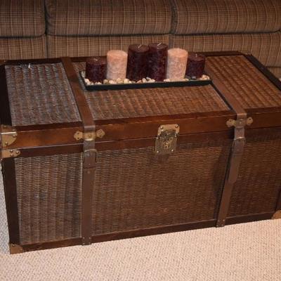 Coffee Table Chest, Candles
