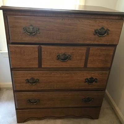 Chest of drawers $55