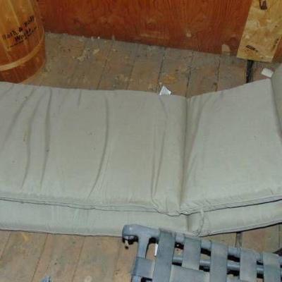 2 patio chair cushions