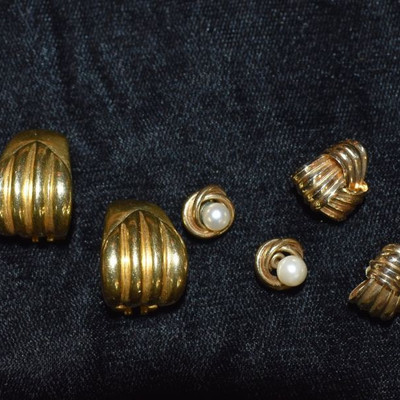 Gold earrings
