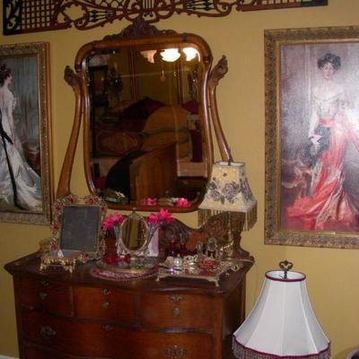 Oak dresser with wishbone mirror