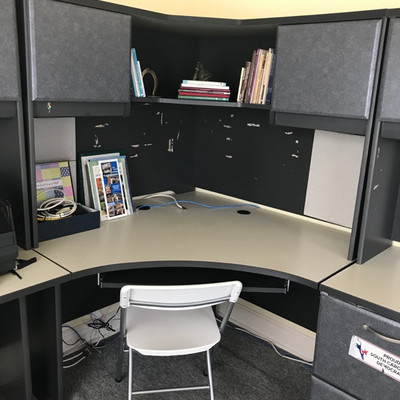 Computer desk $55
36  X 42 X 66"