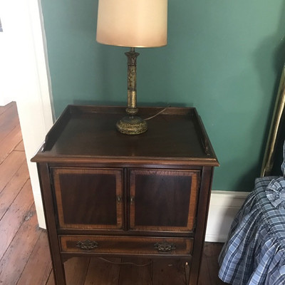 Night stand $65
23 X 16 X 29"