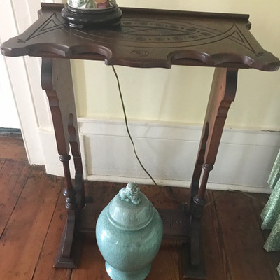 Antique table $69
21 X 15 X 29"