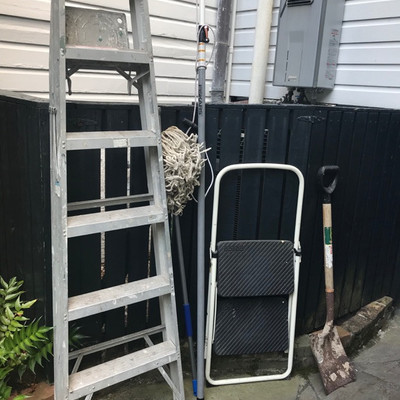 Pole tree saw/ trimmer SOLD