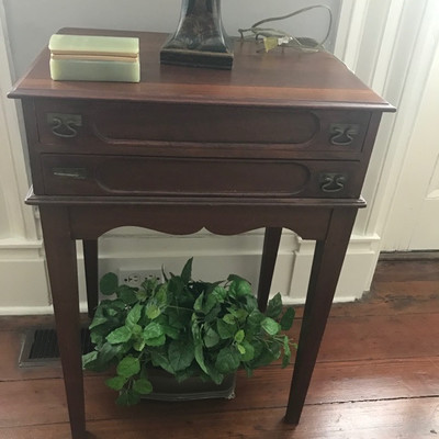 Antique sewing table $175
25 X 15 X 29"