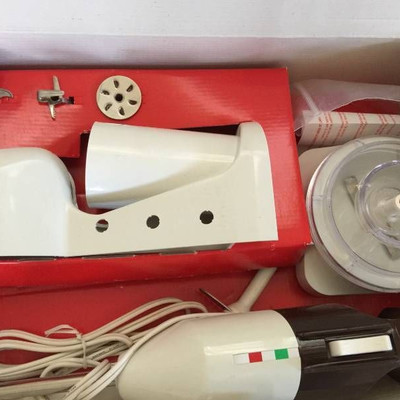 Immersion blender with box