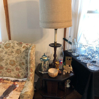 End table w/lamp built in $15