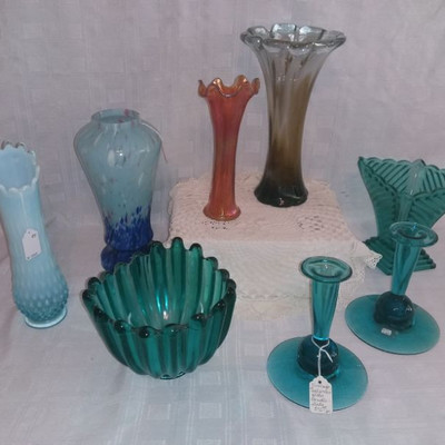 Beautiful Vintage Glass Vases-Tiara/Fenton