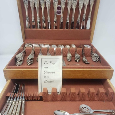 828: 	
62-Piece Naken's Sterling Silverware Set and 3 Other Pieces
Knifes have a sterling handle only, other flatware is all sterling Box...