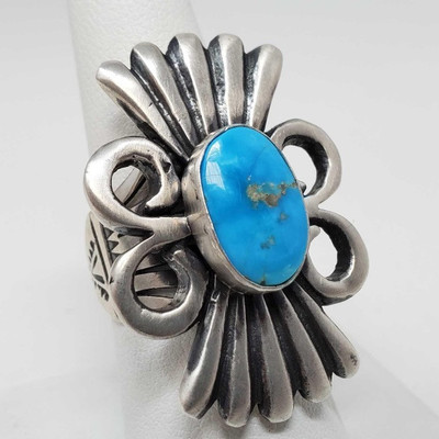 606: Leroy James Sterling Silver Turquoise Ring, 19.2g
Weighs approx 14.2g, size 8
