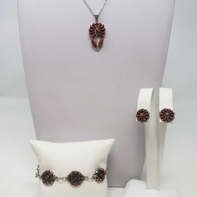 655: Sterling Silver Coral Necklace, Bracelet and Earring Set
Chain measures approx 16