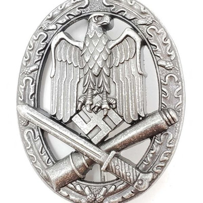 2028: 	
German World War II Army Silver General Assault Badge
The front shows a German eagle clutching a swastika in his talons in the...