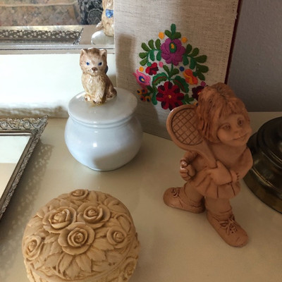 Ceramic trinkets