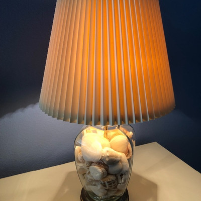 2 shell -filled jar lamps