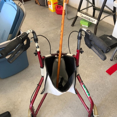 Folding triangle walker