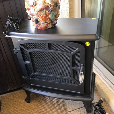 Small electric fireplace 