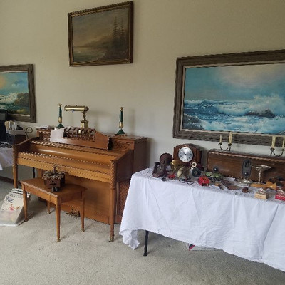 Estate sale photo